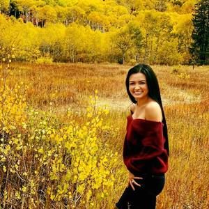 Meet your Posher, Danielle